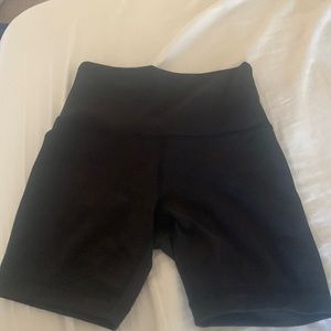Lululemon wondertrain biker shorts